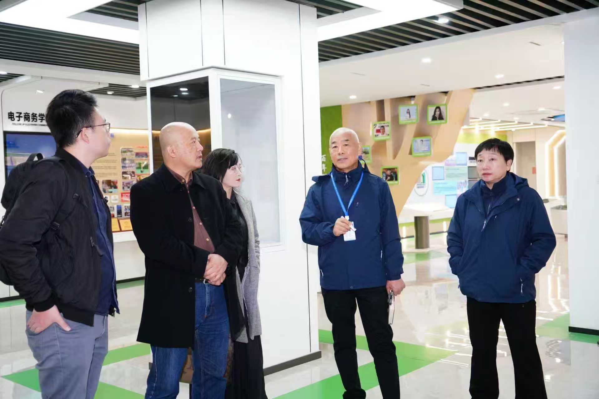 85b53d2285ee535420d68f44eada3d42.jpg 85b53d2285ee535420d68f44eada3d42.jpg